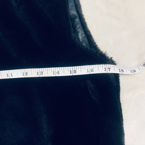 ONLY Faux Fur Hooded Waistcoat - Picture 7 of 10